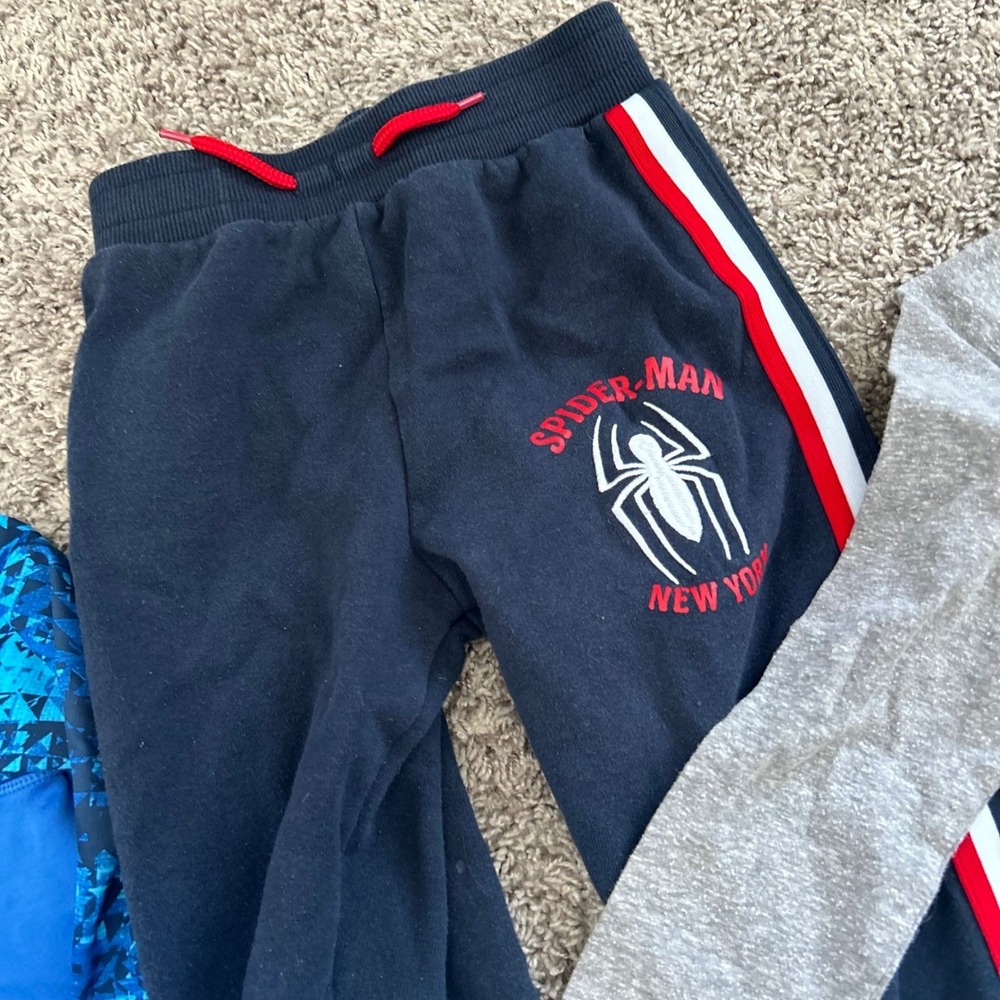 Boys Spider Man Jurassic World Dinosaur T-Shirt and Jogger Set Size 5/6 - Picture 9 of 9